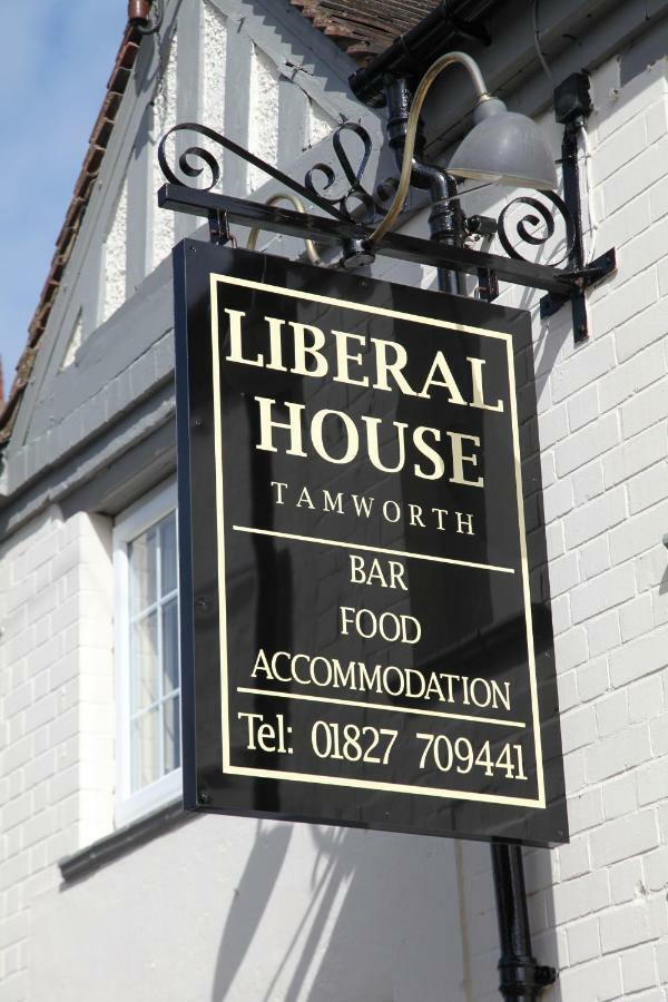 Liberal House Tamworth Hotel Exterior photo